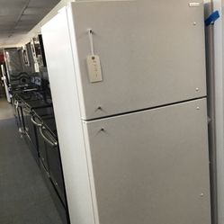 New Insignia 18 Cu Ft Top And Bottom Fridge. 1 year Warranty 