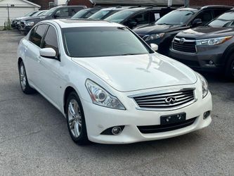 2015 INFINITI Q40