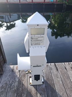 Marine Pedastal 50A / 30A / 20A
