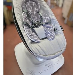 4moms MamaRoo5 Bluetooth Baby Swing 