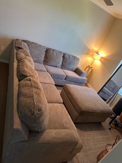Ashley furniture light brown 3 pc sectional *Delivery available*