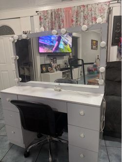 Vanity For Sale!!