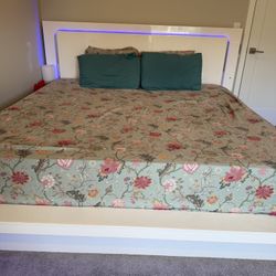 King Bed Frame with LED Lights + Mattress – Modern Platform Bed (Great Condition)