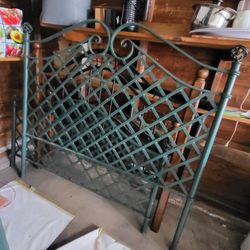 5 Pc Queen Bedroom Set