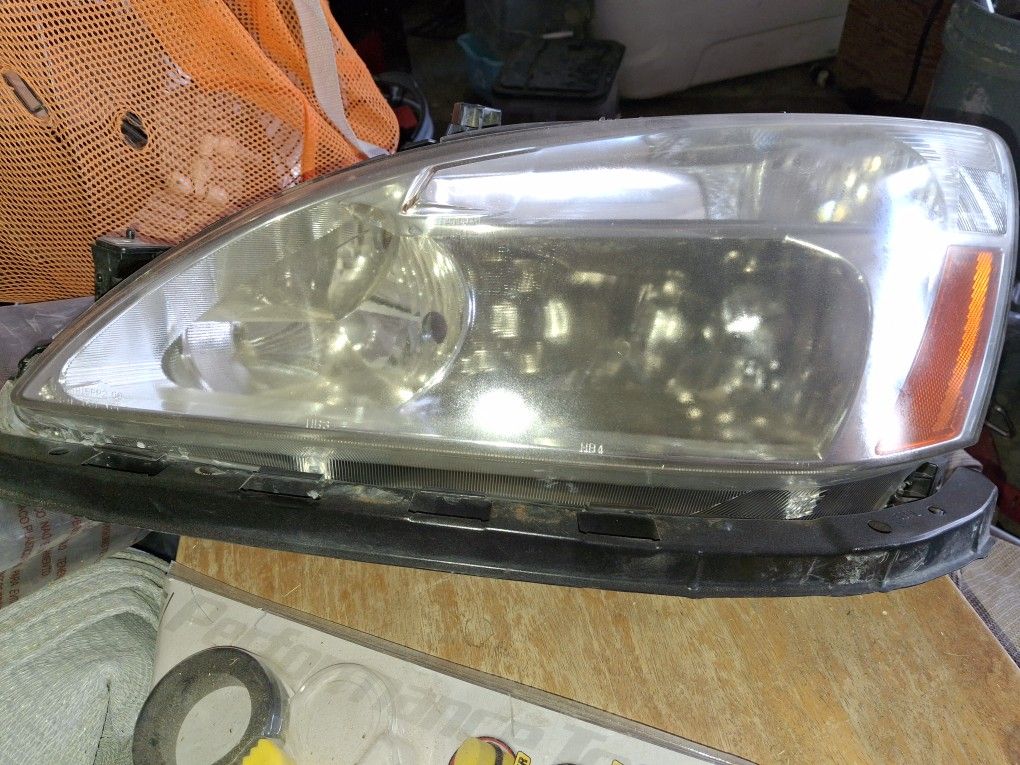 Honda Accord Headlight 