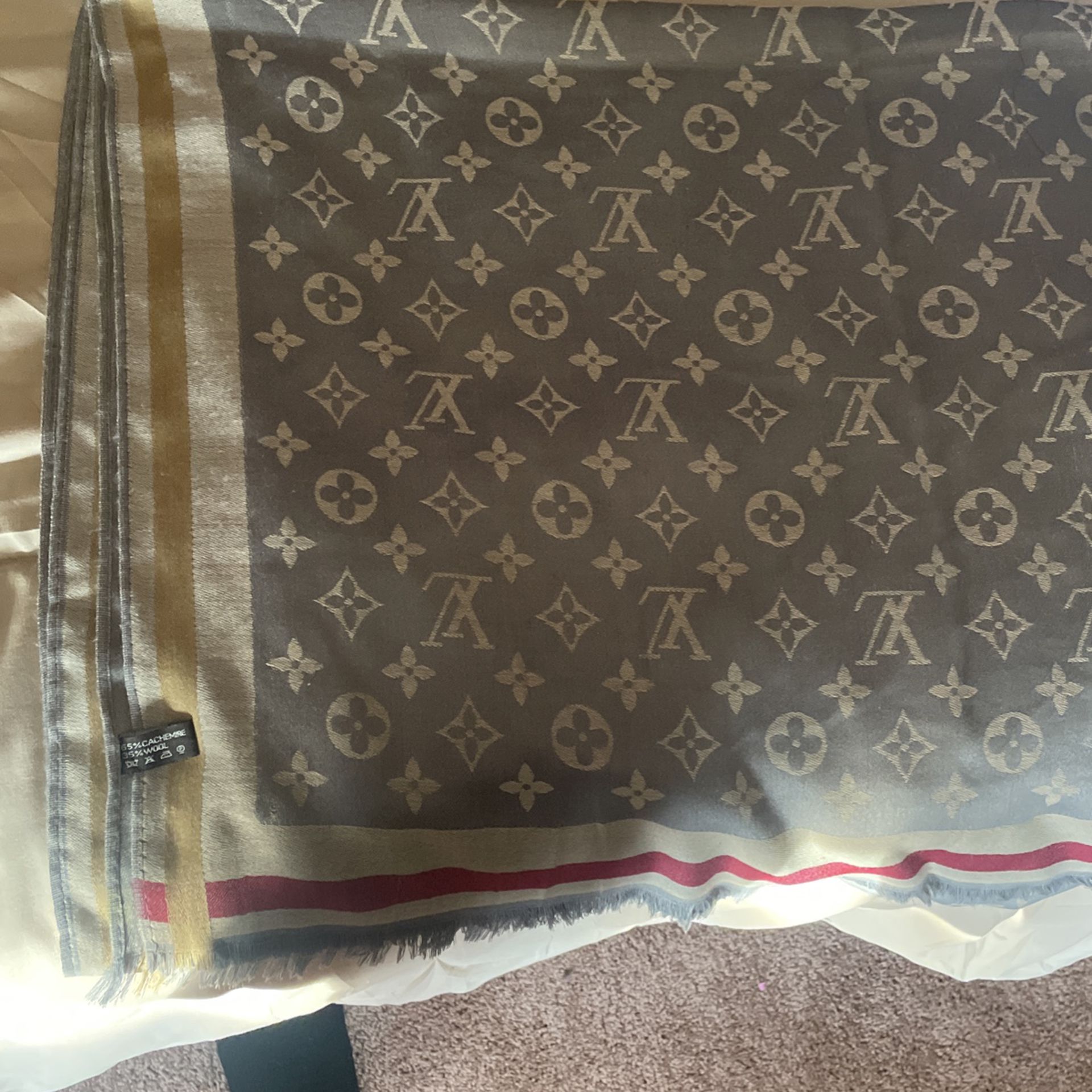 Louis vuitton scarf for sale - New and Used - OfferUp