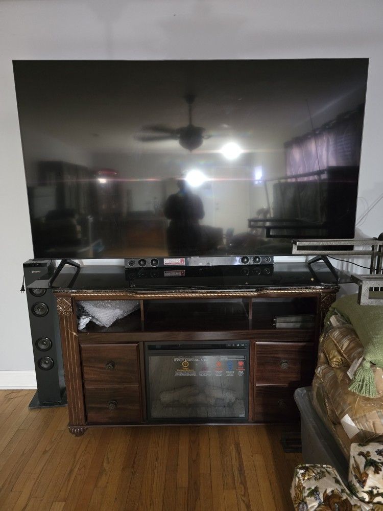 82 " Samsung TV Everything For $1,200
