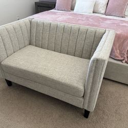 Modern and Stylish Sofa for Sale