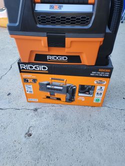 Ridged 3 Gallon Wet Dry Vaccum