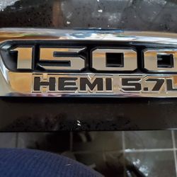 2019 Dodge Hemi Hood Emblem