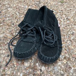 Black Moccasins 