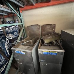 2 Deep Air Fryers 