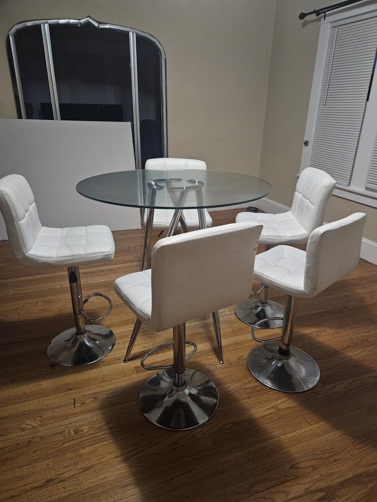 5 Piece Dining Set In White