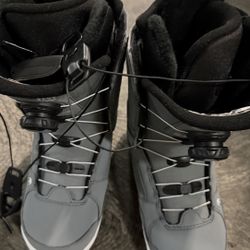 Brand New Women’s Snowboard Boots 