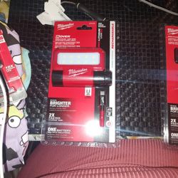 Milwaukee Rover Rechargeable Floodlight