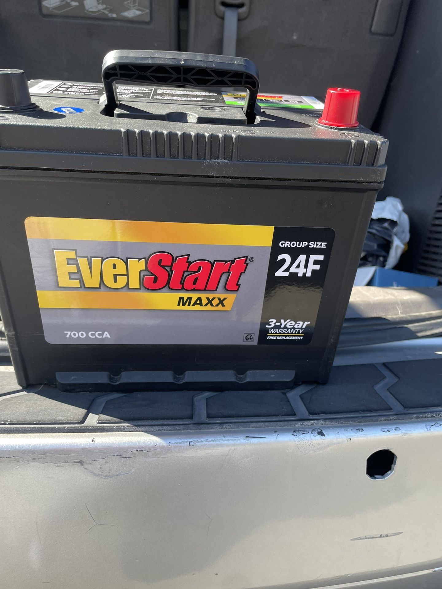 Ever Start 24f Car Battery 700 Cca for Sale in Napa, CA - OfferUp