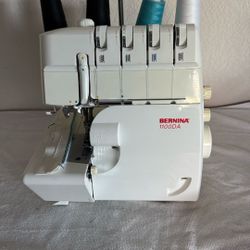 Overlocker/Serger Bernina 1100DA