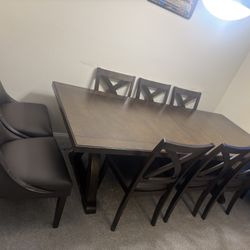 Mesa De 8  Y   6 Personas 