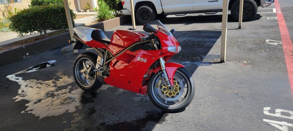 Ducati 996