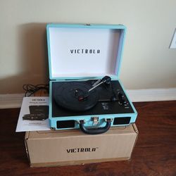 ✨️🎶Victrola Bluetooth Suitcase Turntable🎶✨️