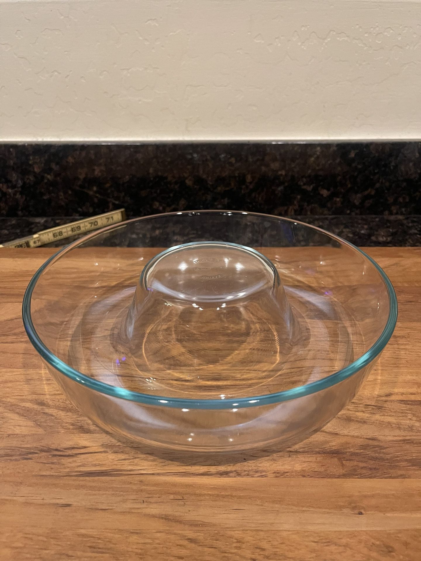 Pyrex Clear Bundt pan