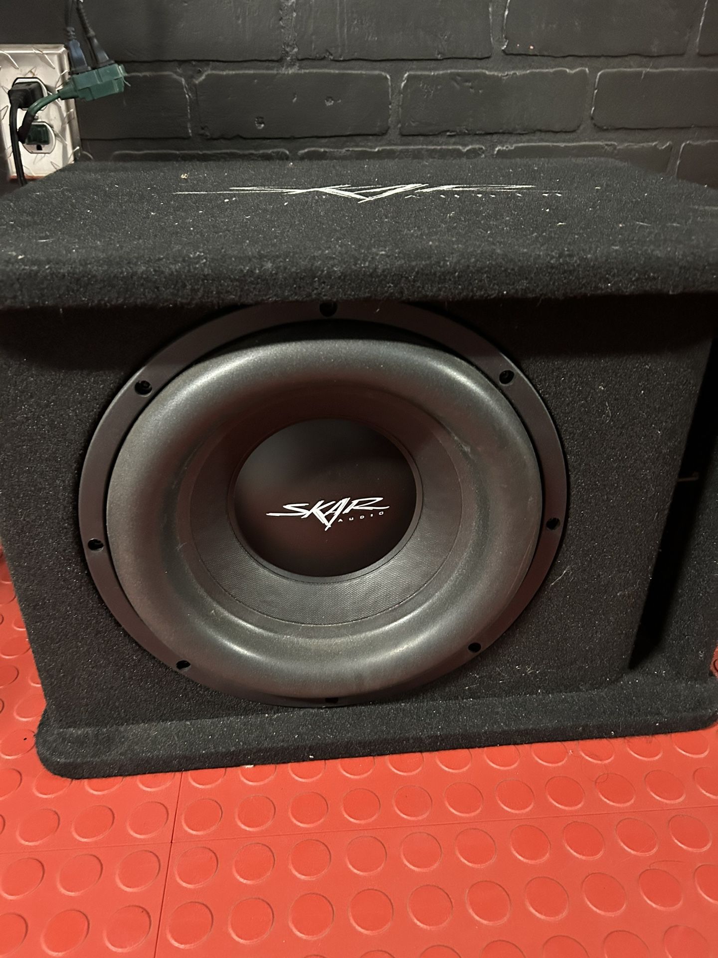 12” Speaker With Amp