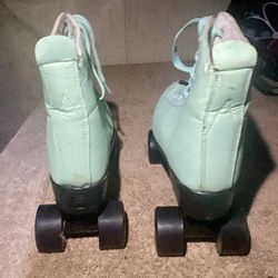 XUDREZ classic high-top roller skateslight blue. 