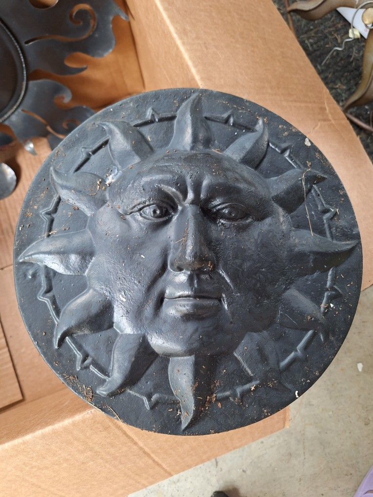 Sun House Art 11" Across