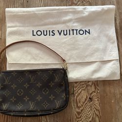LOUIS VUITTON Pochette Accessories Monogram Used Pouch Handbag
