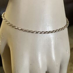 Vintage Italy 925 Solid Sterling Silver 2.38mm Twisted  Diamond Cut Rope Chain  Bracelet Size 7.5”  Total Weight  3.76 grams