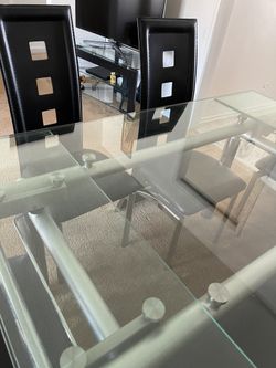 Dining table set with the six chair