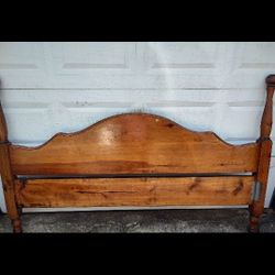 King Size Wood Headboard With Post on Each Side