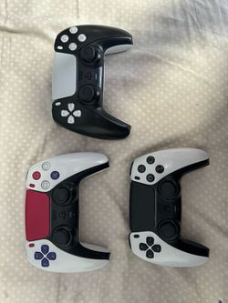 PlayStation 5 controllers