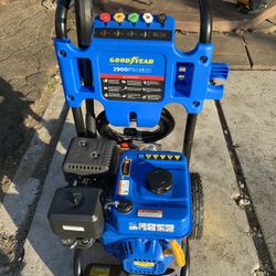 2900 Psi Good year Pressure Washer 