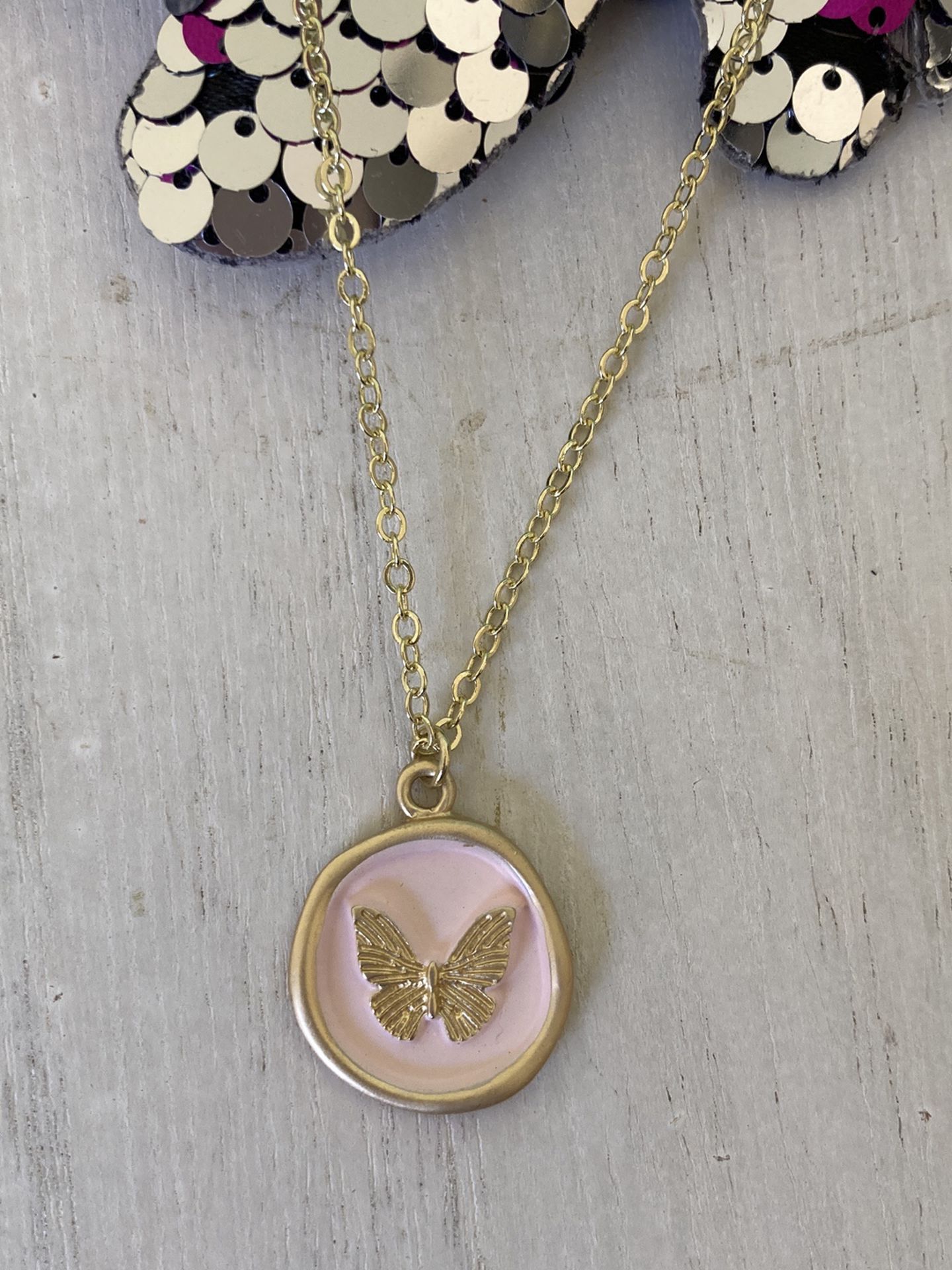 (NEW) Pink Round Coin Butterfly  Gold Necklace