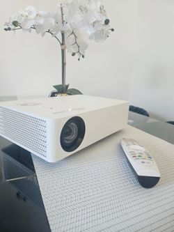 LG Projector 4K Cinebeam smart