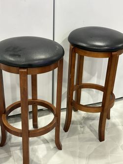 3 Bar Stools