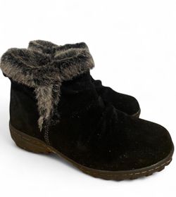 Size 7 Furry Snow Boots 