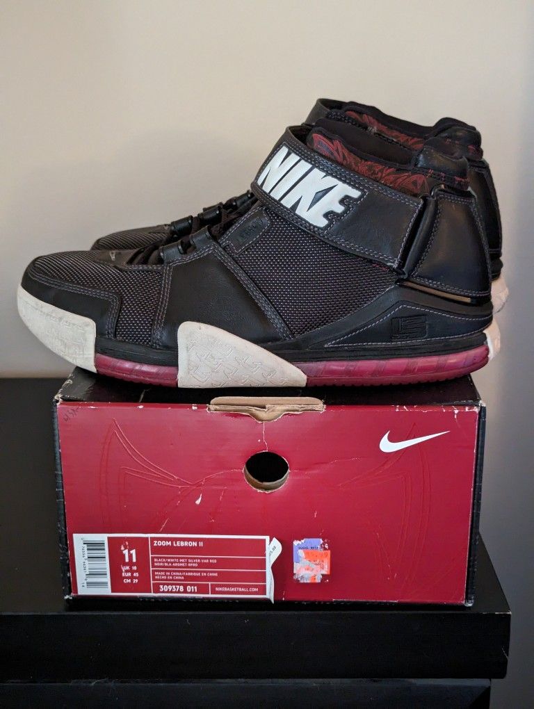 Nike Zoom LeBron II