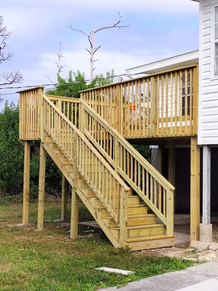 Dock's And Decks
