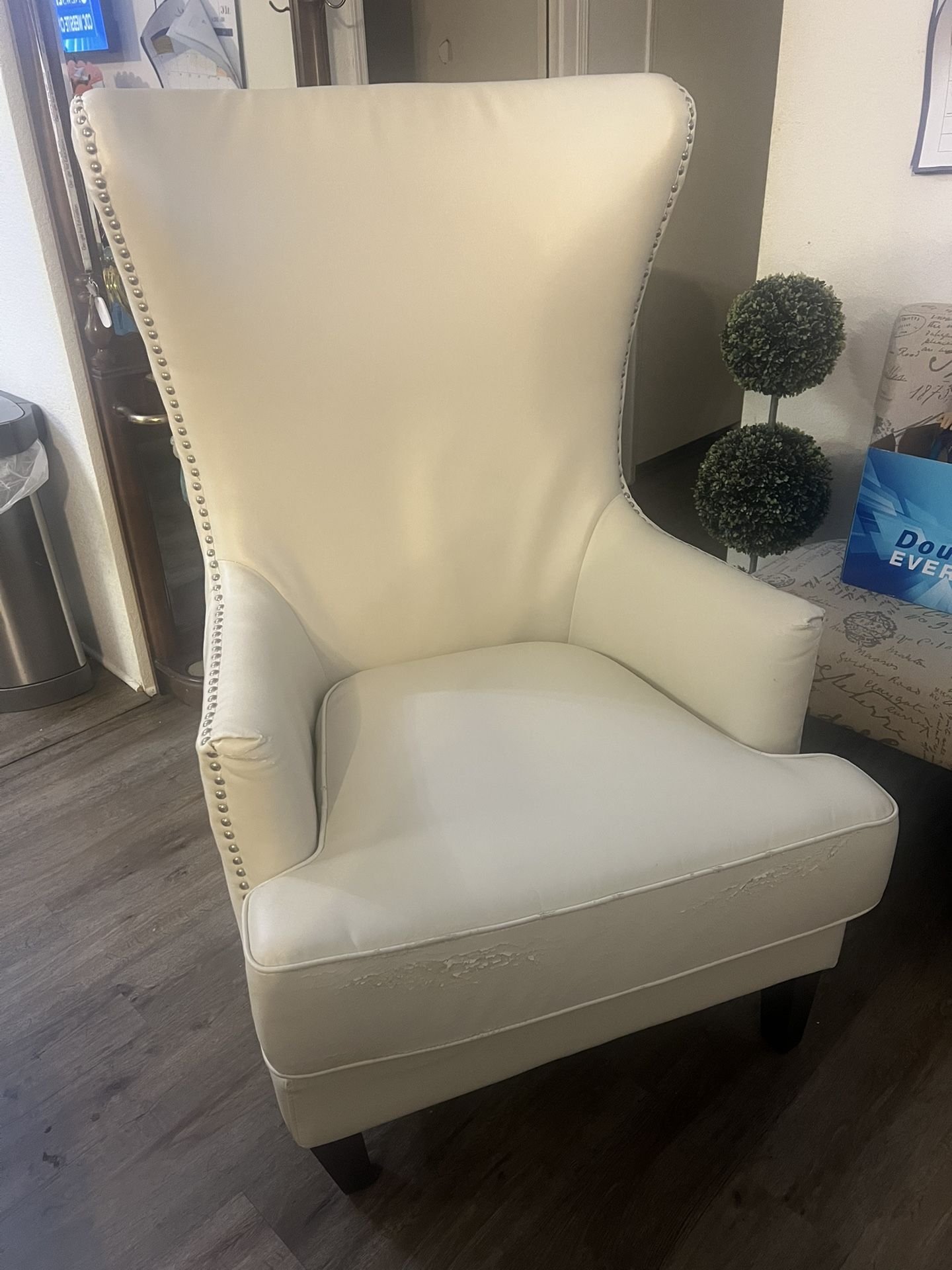 Wingback Accent Chair 