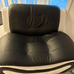 5pc Black & White Sofas