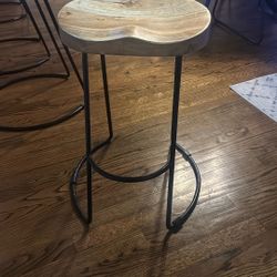 4 Kitchen Stools 