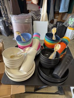 AYD 18 Pieces Wheat Straw Plastic Dinnerware for 4