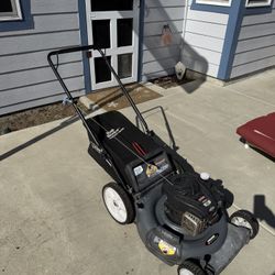 Craftsman 140cc Gas Powered lawnmower 
