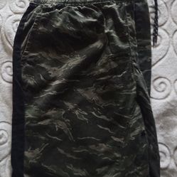 Bundle of men's Pants