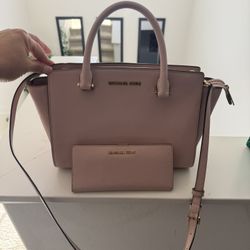 Michael Kors With Small Wallet