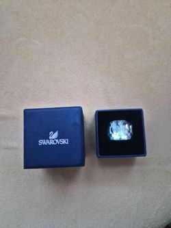 SWAROVSKI RING SIZE 7