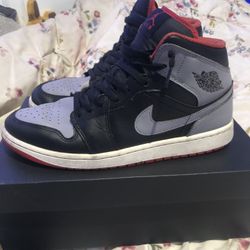 Jordan 1 Mids