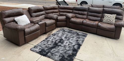 Reclining Sectional Couch With Chaise